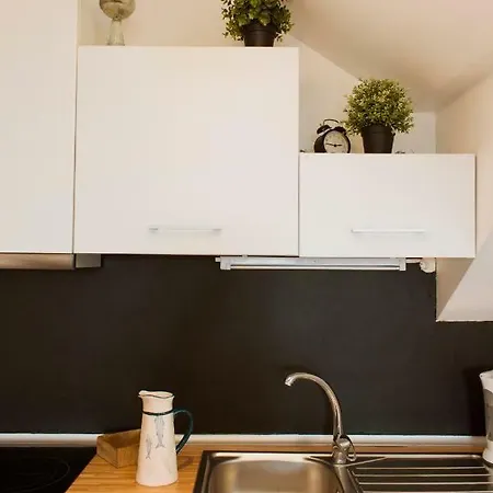 Like By Madrabica Lissabon