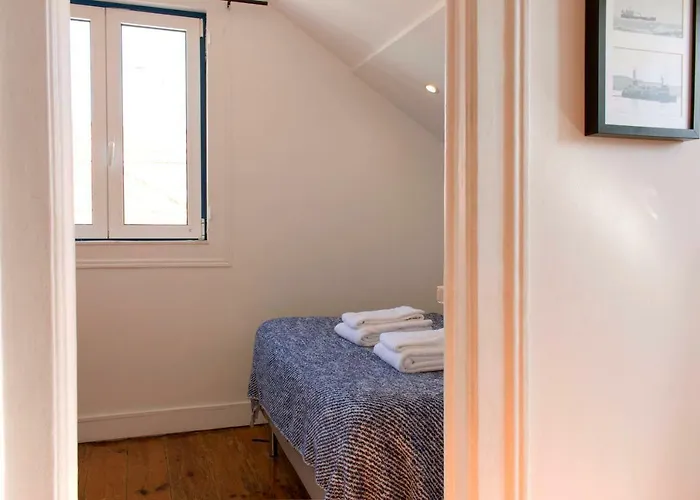 Like By Madrabica * Lisbon